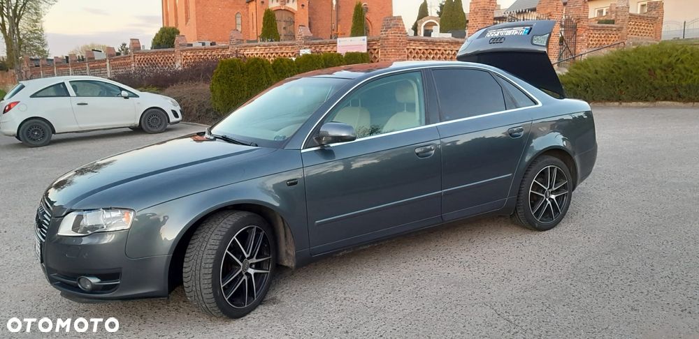 Audi A4 Limousine - 2