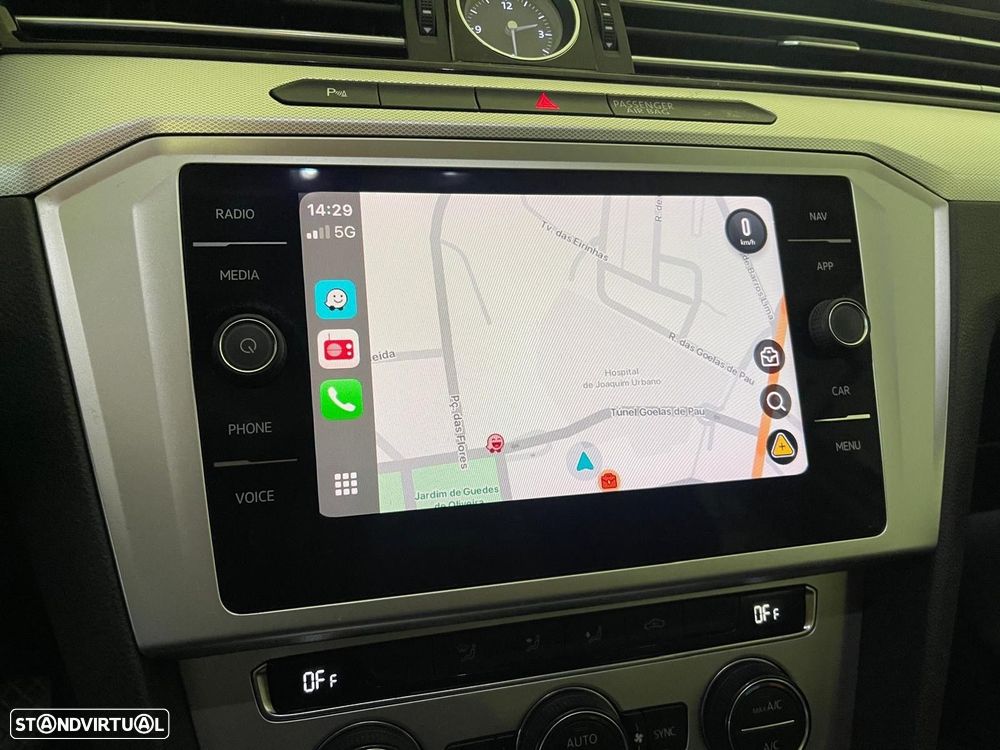 VW Passat Variant 2.0 TDi Elegance DSG - 17