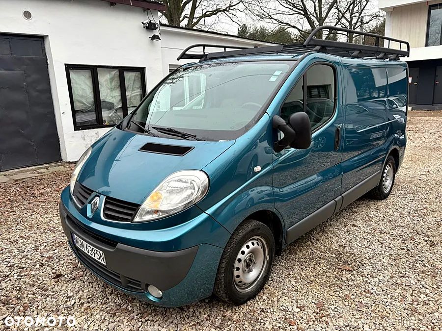Renault TRAFIC 2.0 dCi na łańcuchu 6 biegów Klima Nawigacja Skóra Elektryka B ładnie utrzymany Oryg 217 tys km 1 Właściciel Bagażnik dachowy Drabina 2007 rok - 2