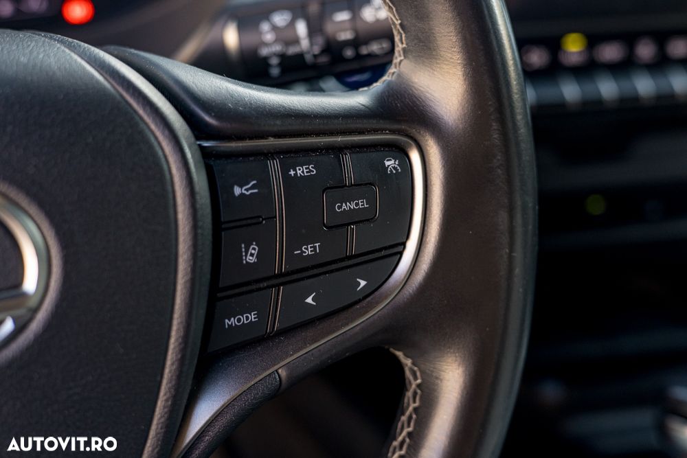 Lexus UX 200 FWD Business - 22