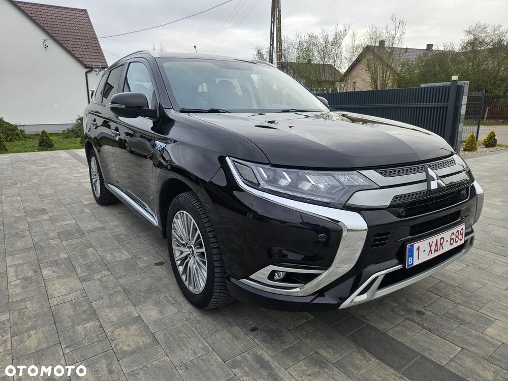 Mitsubishi Outlander 2.4 4WD Plus - 26