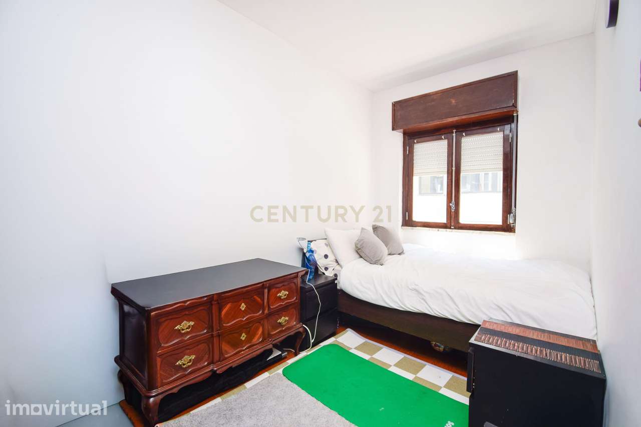 Apartamento T2 em zona central, inserido em prédio com 2 elevadores e - Grande imagem: 5/18