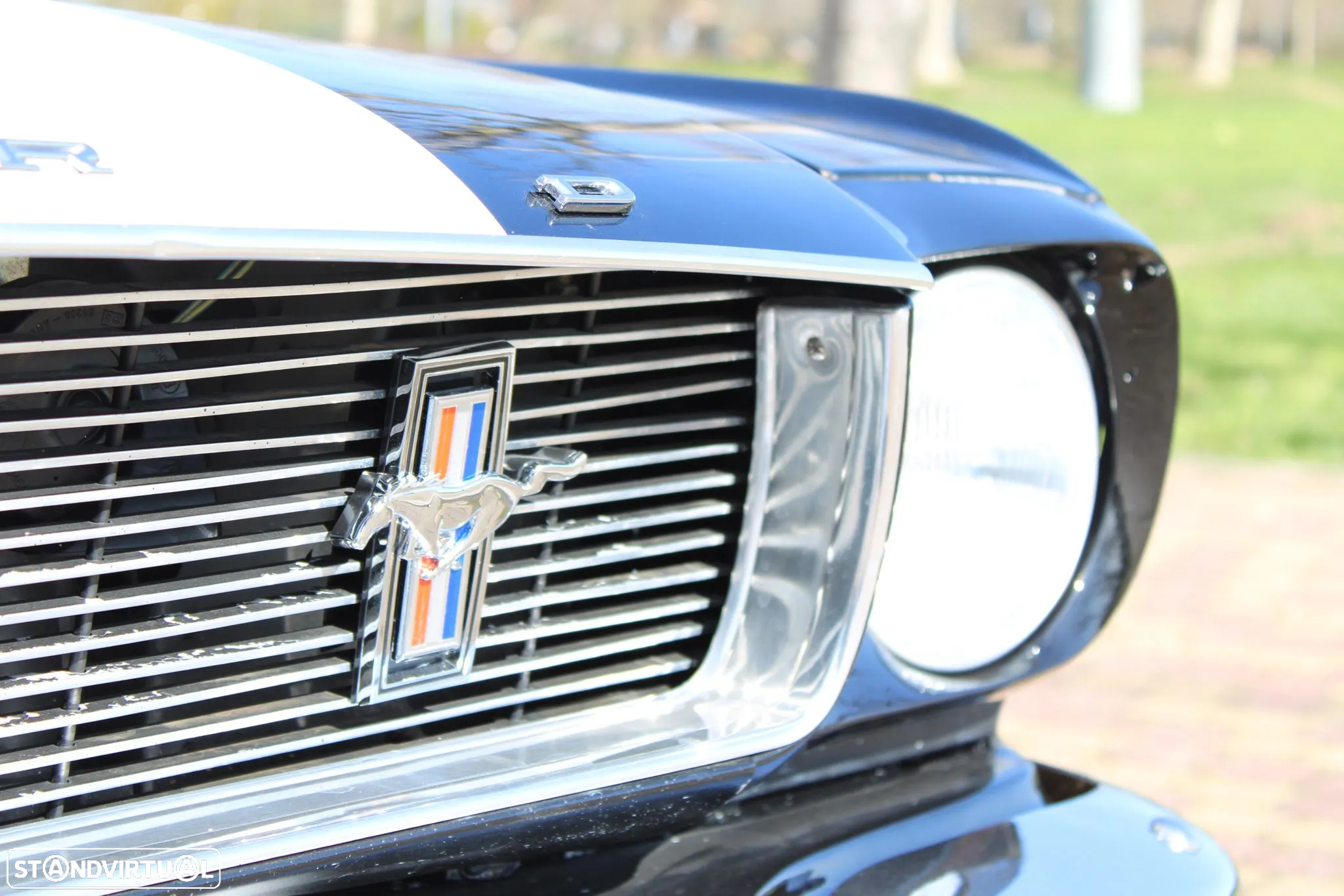 Ford Mustang - 4