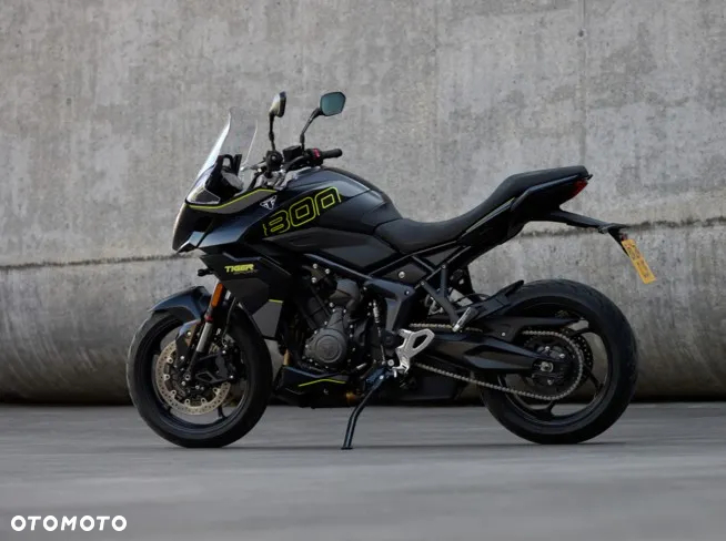 Triumph Tiger - 4