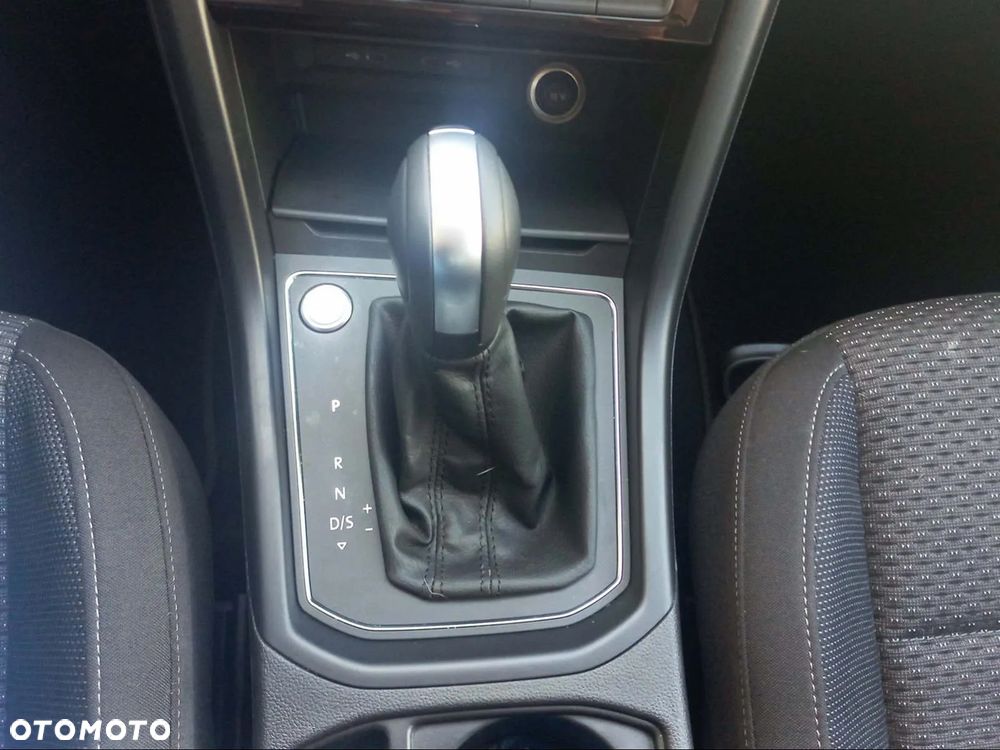 Volkswagen Touran 2.0 TDI BMT Comfortline Plus DSG - 18