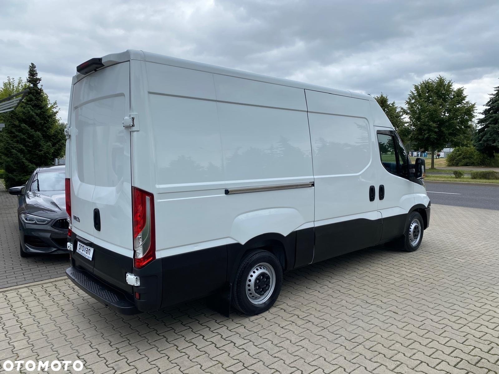 Iveco DAILY 35-140 HI-MATIC CHŁODNIA THERMO KING V200 MAX L2H2 - 13