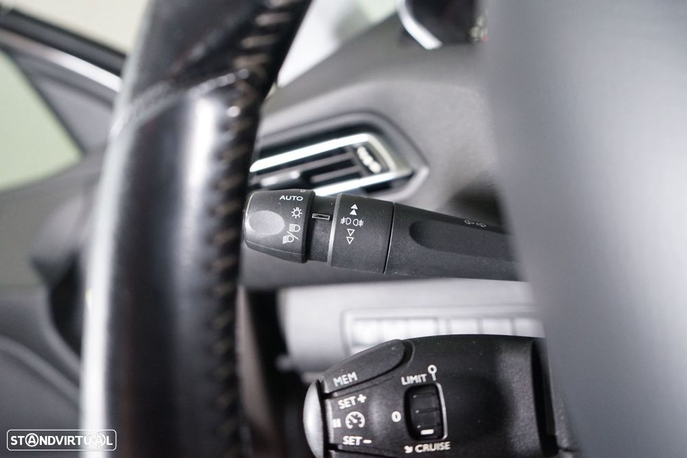 Peugeot 308 1.6 e-HDi Allure - 23
