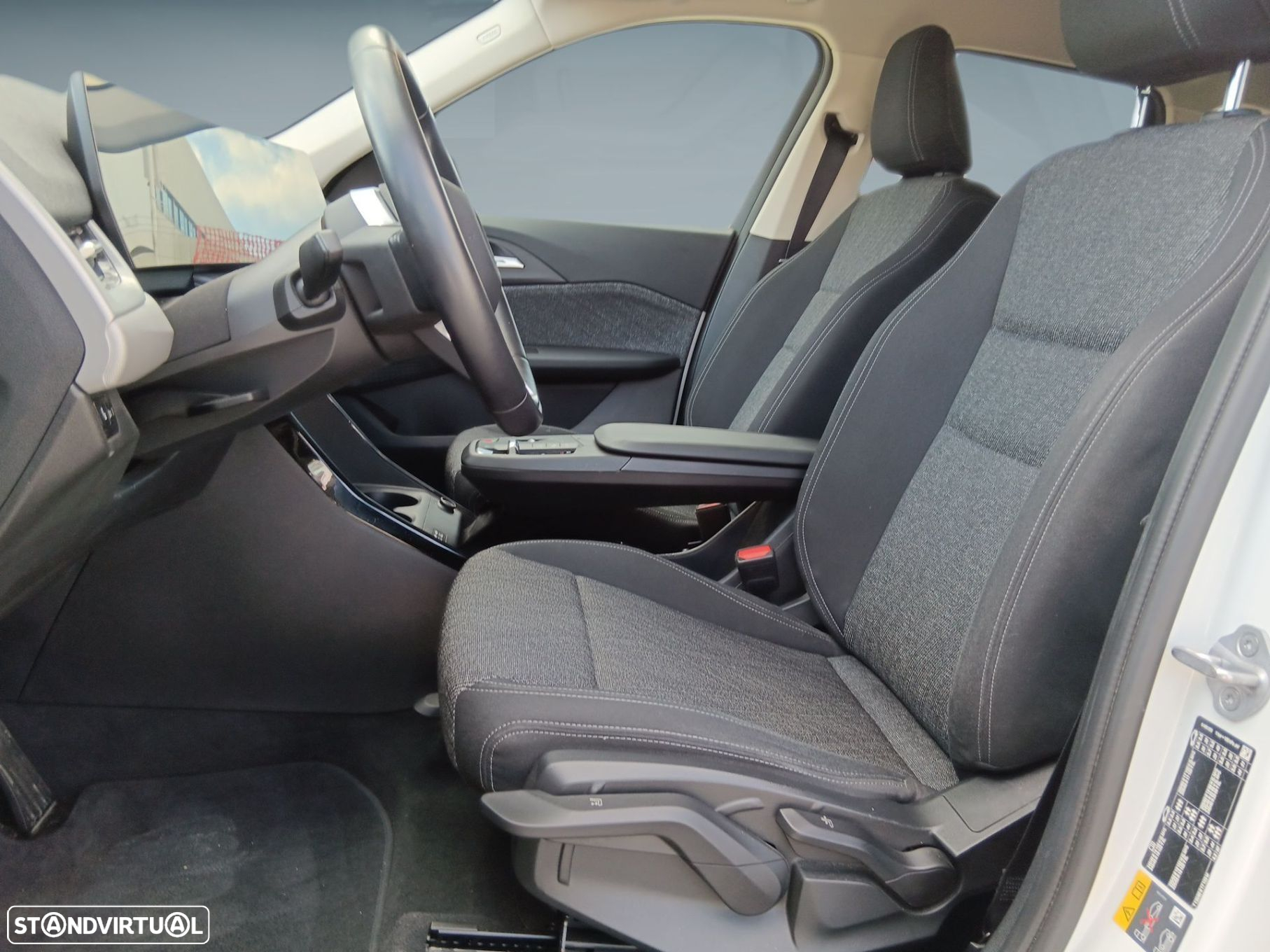 BMW iX1 xDrive30 - 11