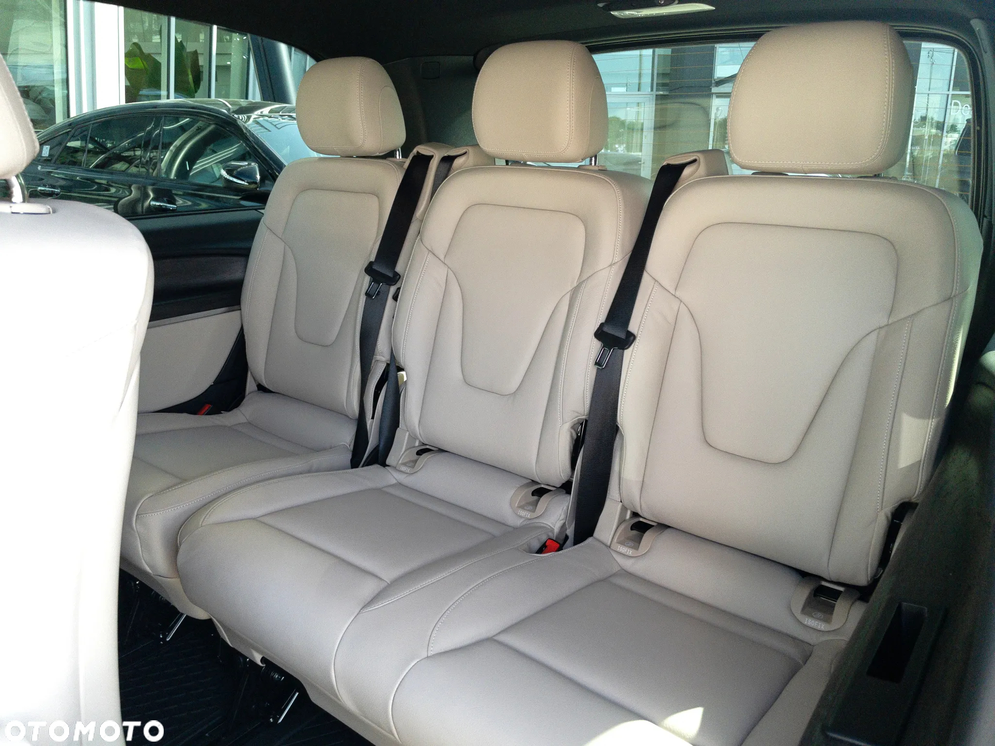 Mercedes-Benz Klasa V 300 d 4-Matic Avantgarde 9G-Tronic (d³ugi) - 8