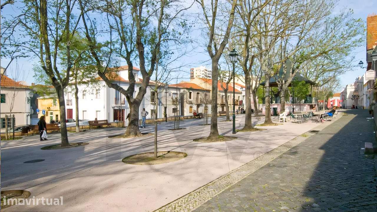 Palacete com 1.030 m2 e Raro Lote de 5.450 m2 em Lisboa (Carnide) – Ju - Grande imagem: 3/38