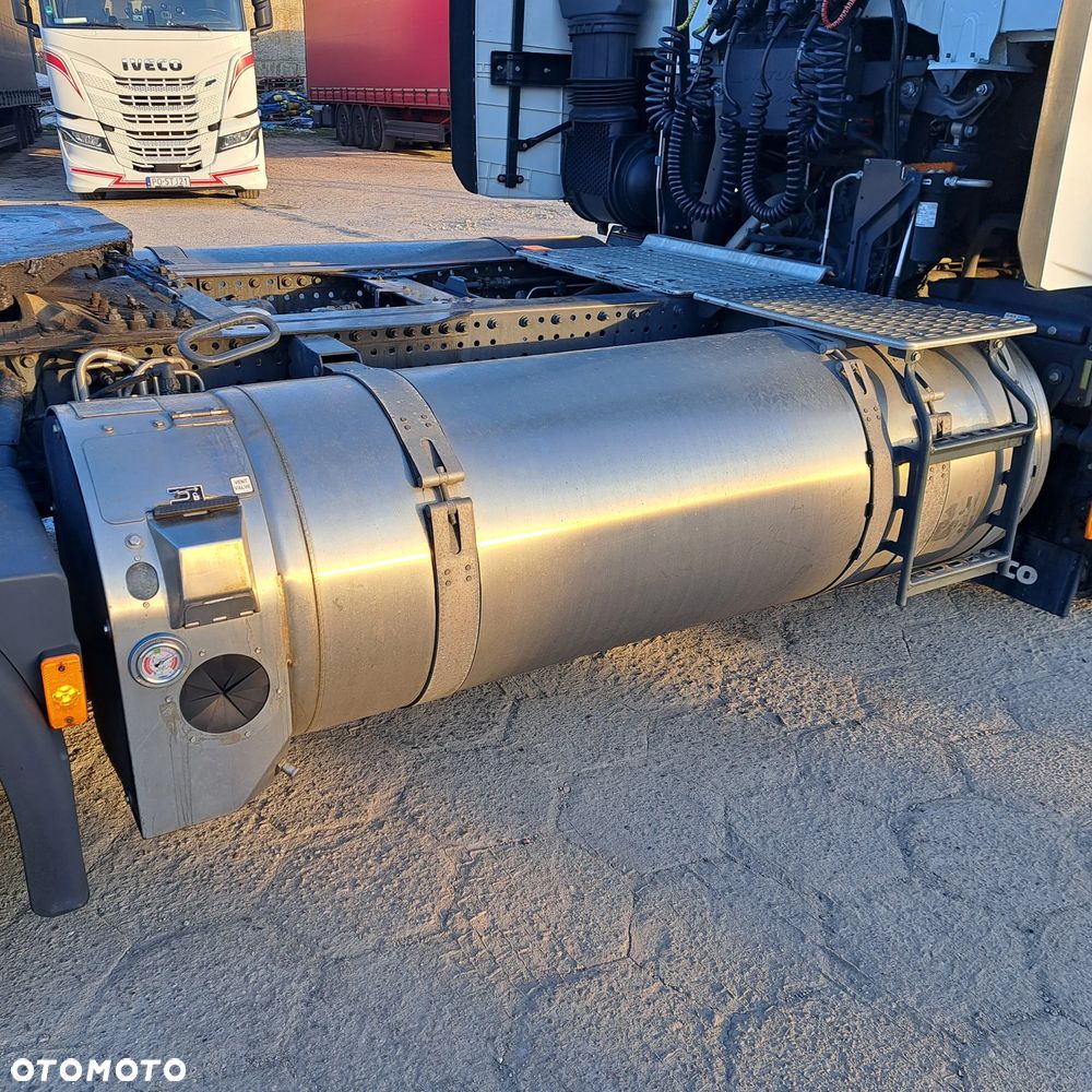 Iveco S-Way LNG - 11