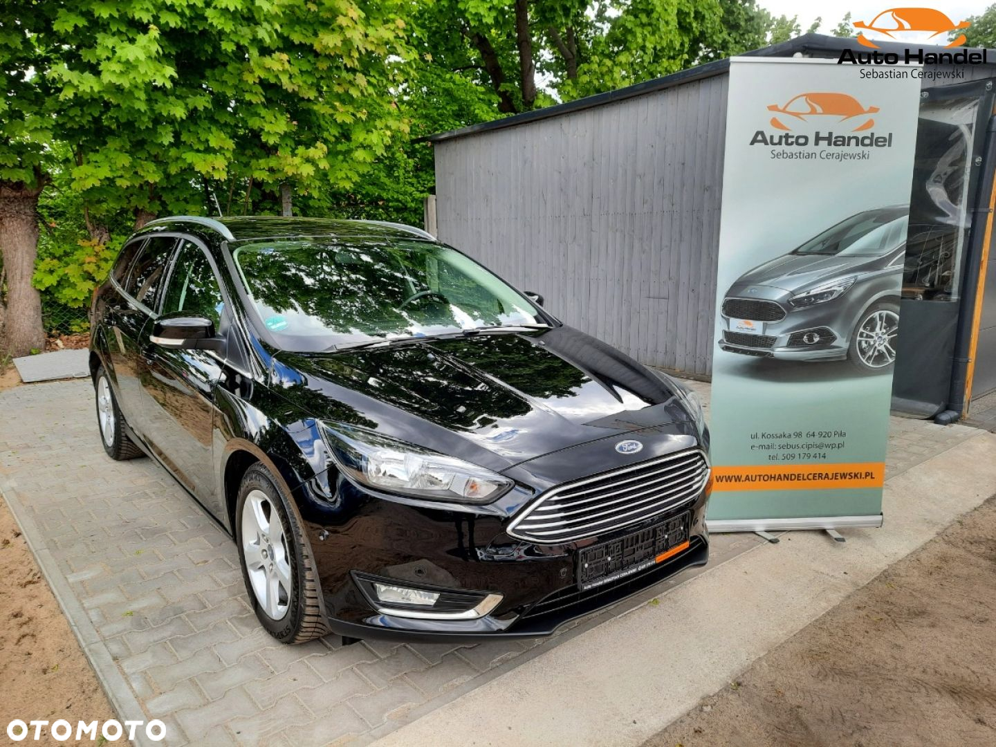 Ford Focus Turnier 1.5 EcoBoost Start-Stopp-System TITANIUM - 2