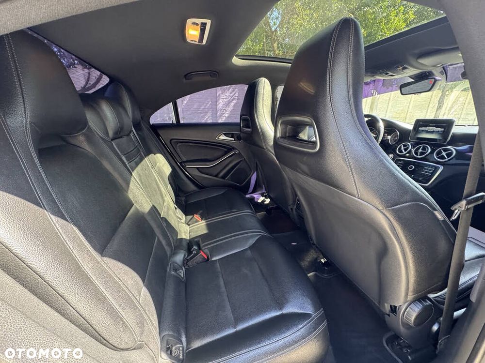 Mercedes-Benz CLA 250 4-Matic - 14