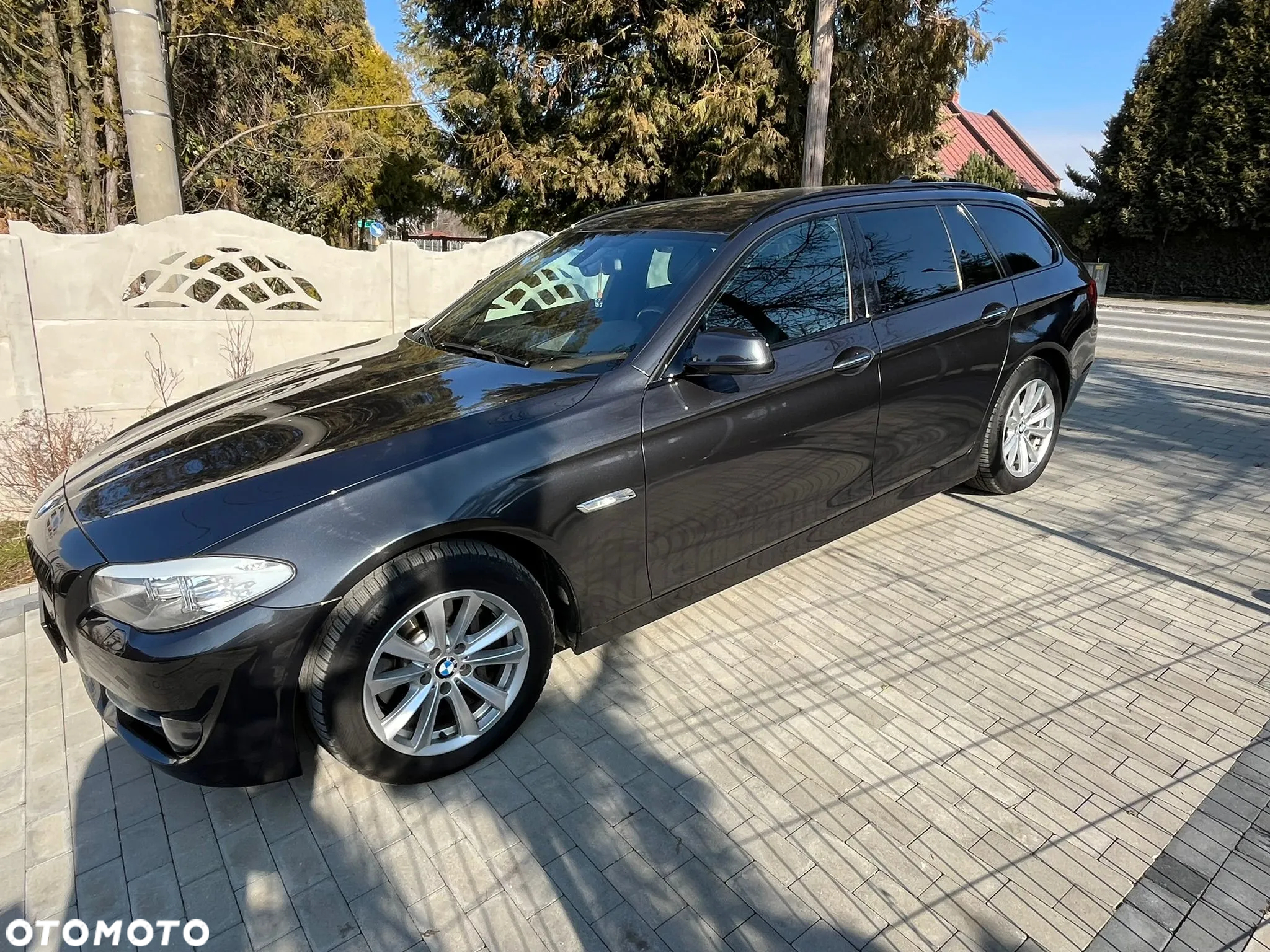 BMW Seria 5 528i xDrive - 4