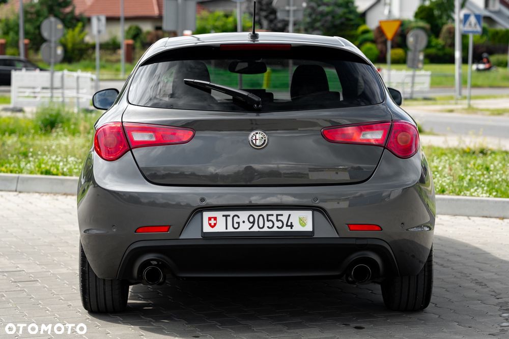 Alfa Romeo Giulietta 1.8 TBi 16V Quadrifoglio Verde - 9