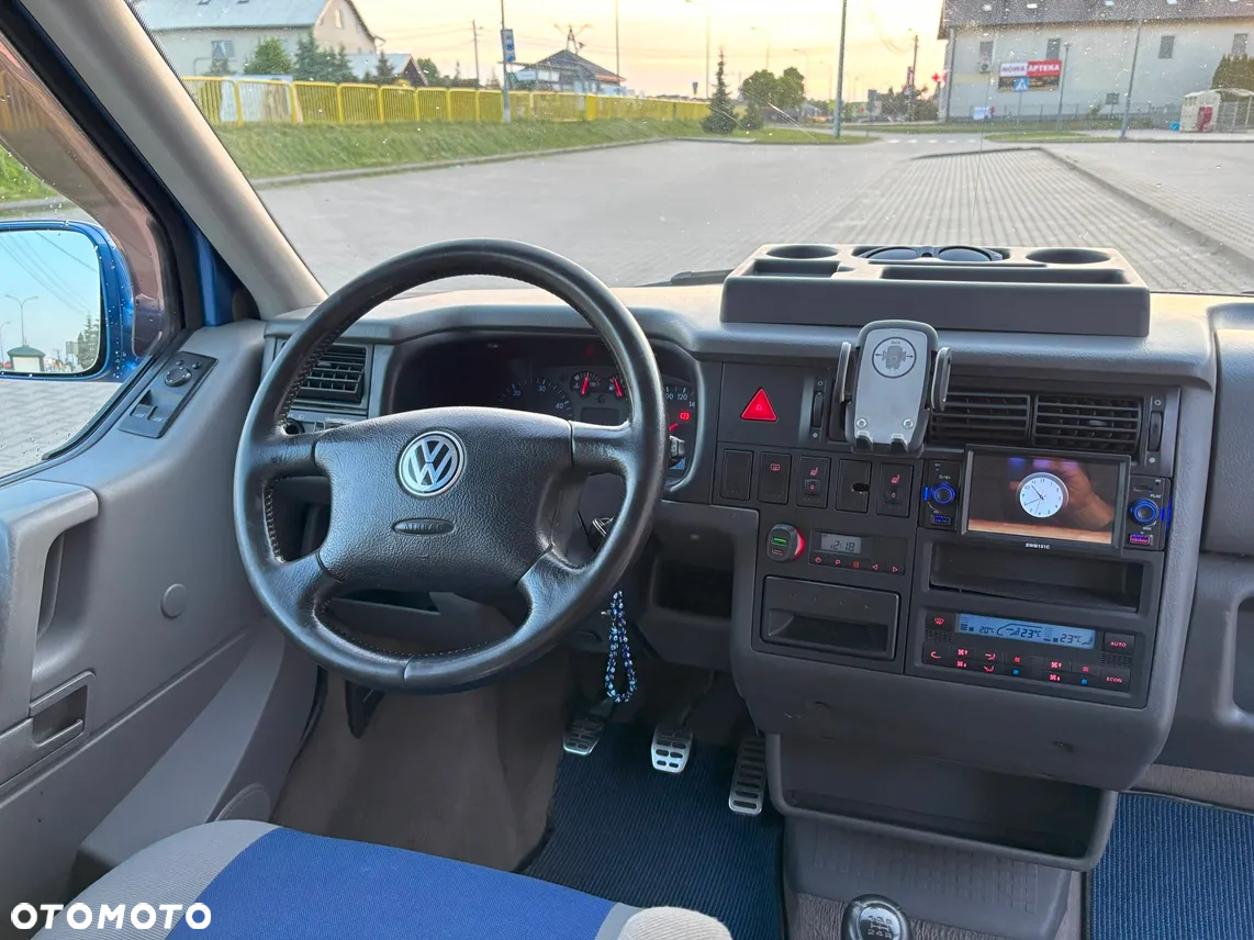 Volkswagen Multivan TDI - 16