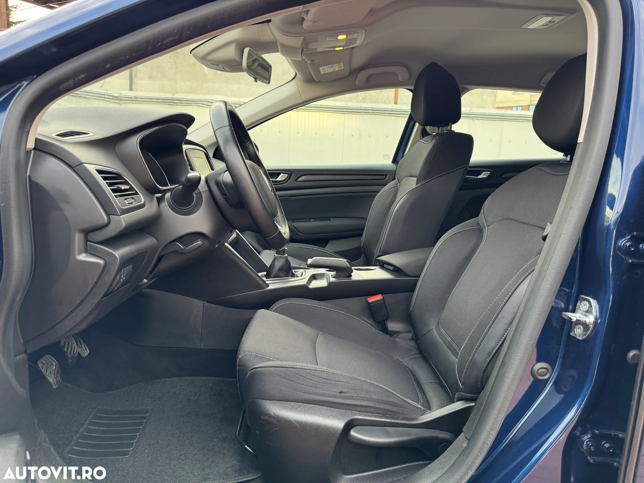 Renault Megane Grandtour BLUE dCi 115 BUSINESS EDITION - 12
