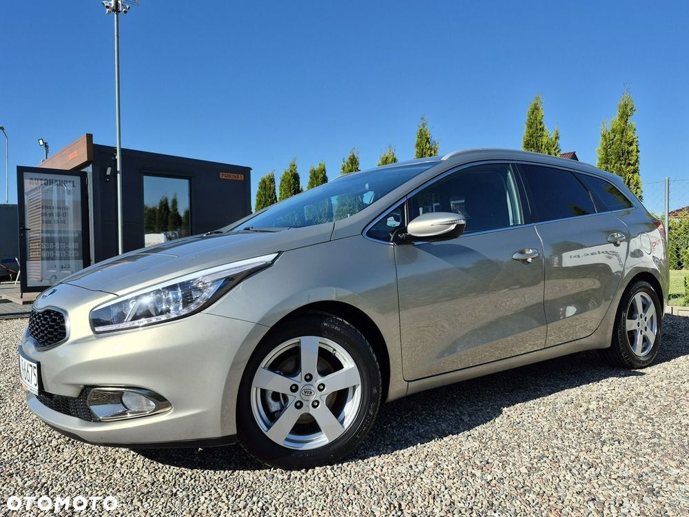 Kia Ceed - 30