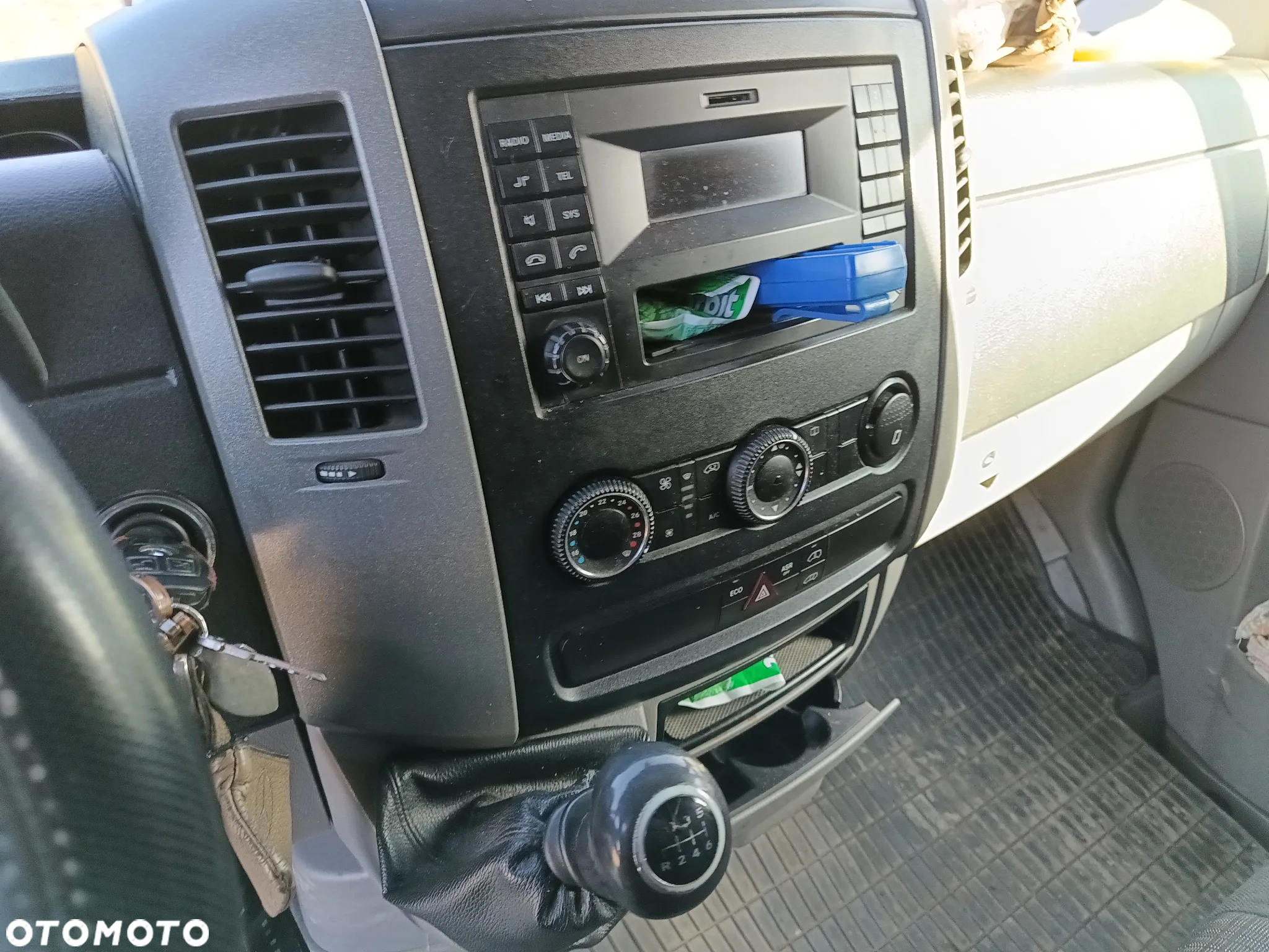 Mercedes-Benz Sprinter - 21