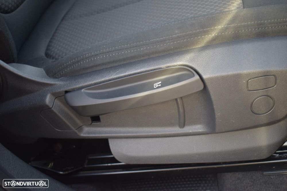 BMW X1 18 d sDrive Auto - 35