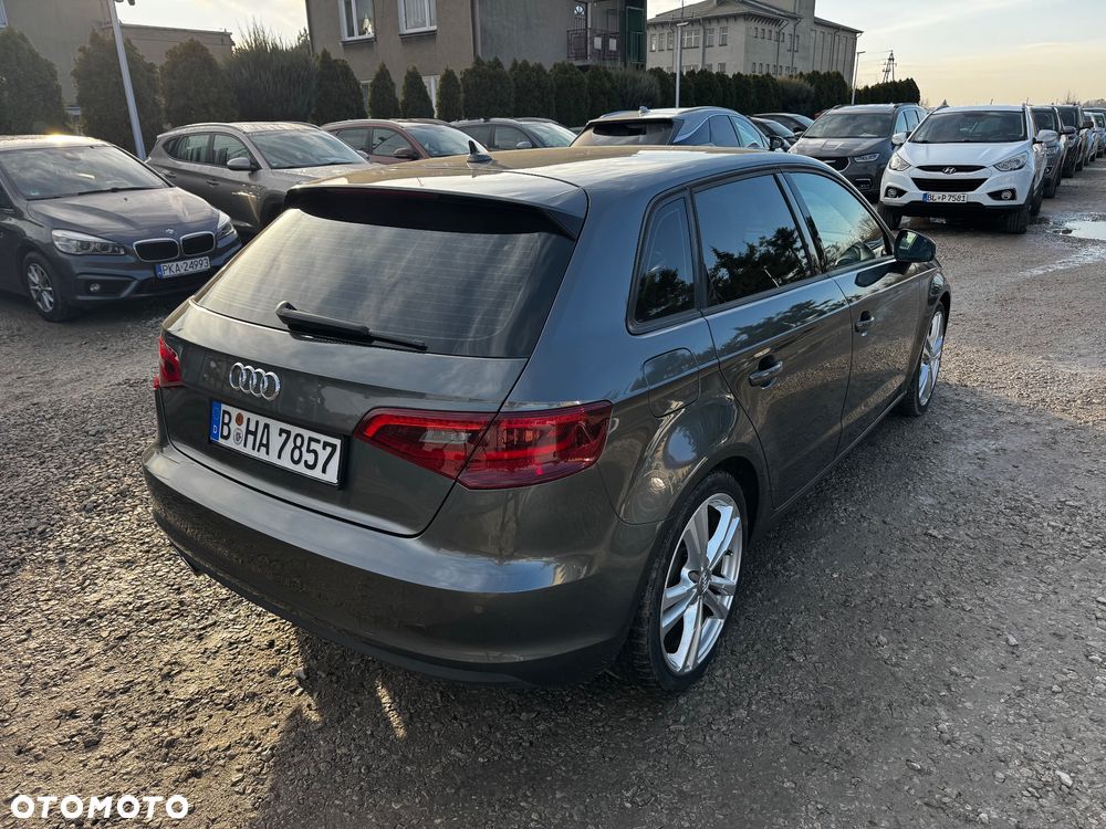 BMW Seria 2 218d - 19