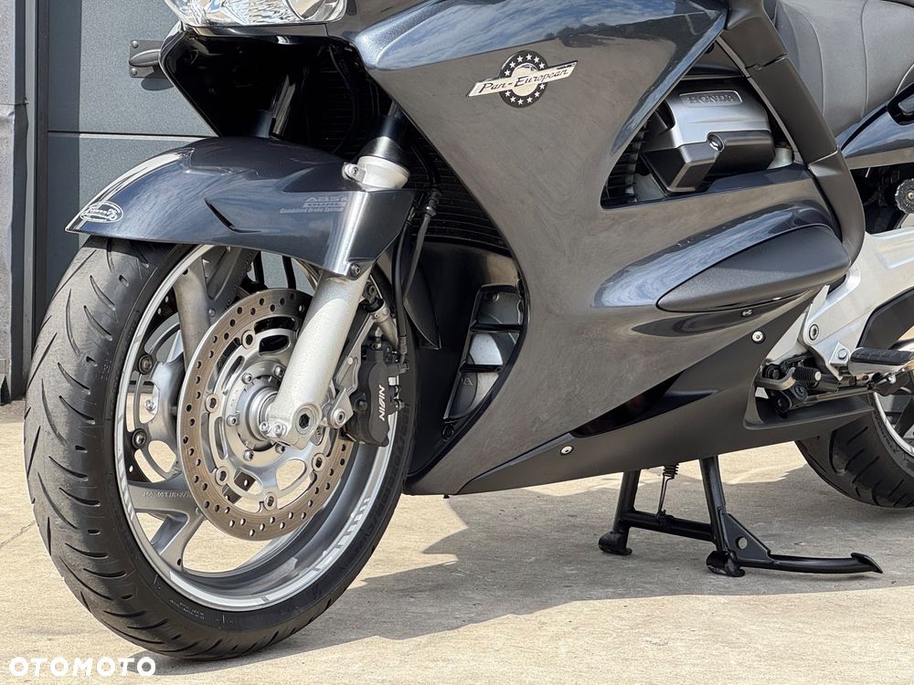 Honda ST - 27