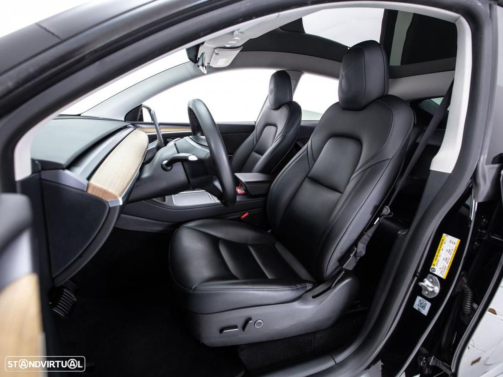 Tesla Model Y Long Range Dual Motor AWD - 10