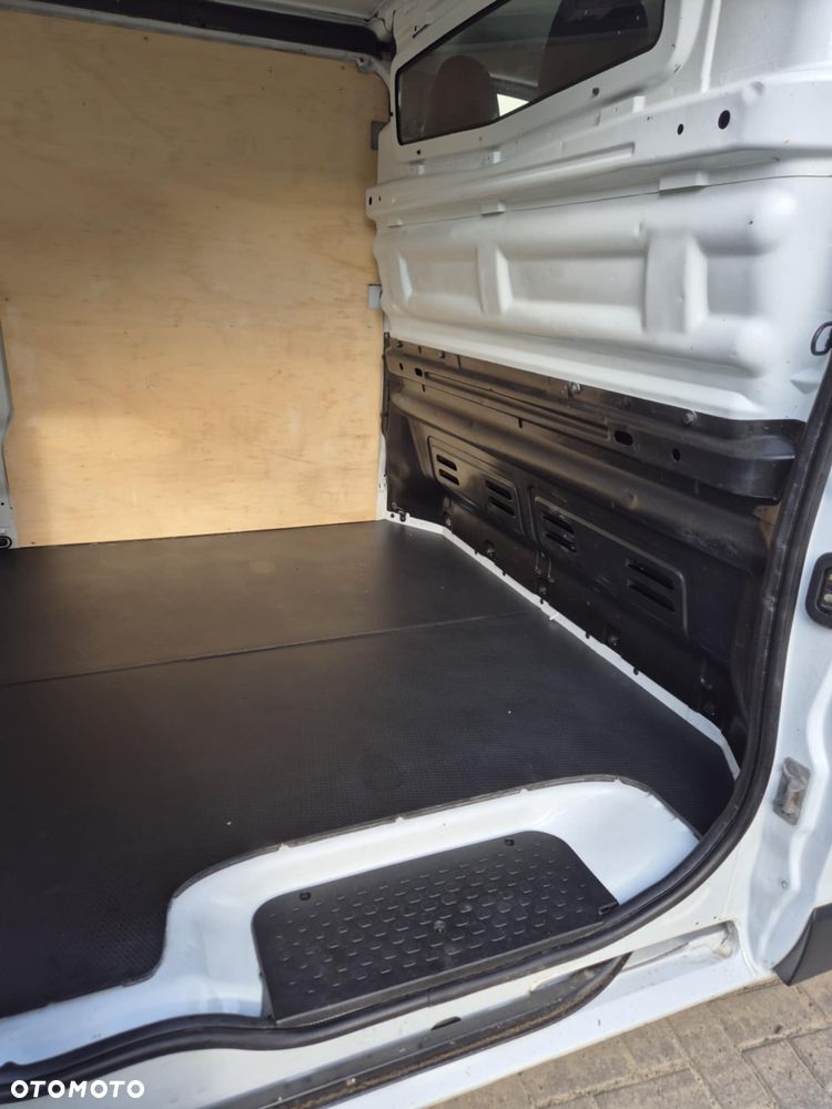 Renault Trafic Long - 16