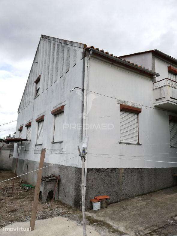 Oportunidade para reabilitação e promoção imobiliária – Gouveia - Grande imagem: 3/32