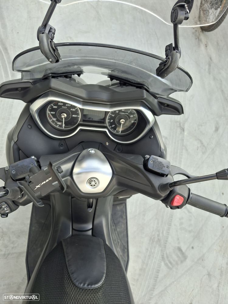 Yamaha X-Max Tech Max - 6