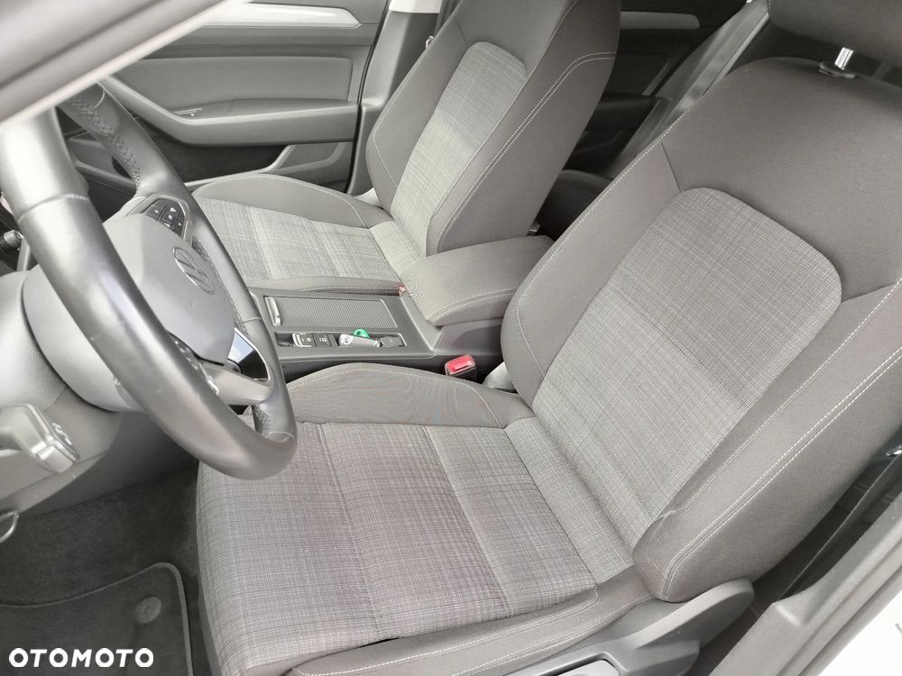 Volkswagen Passat 1.5 TSI EVO Business - 12