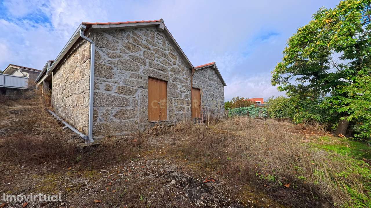 Construção em pedra com terreno em Cabanões - Viseu - Grande imagem: 2/8