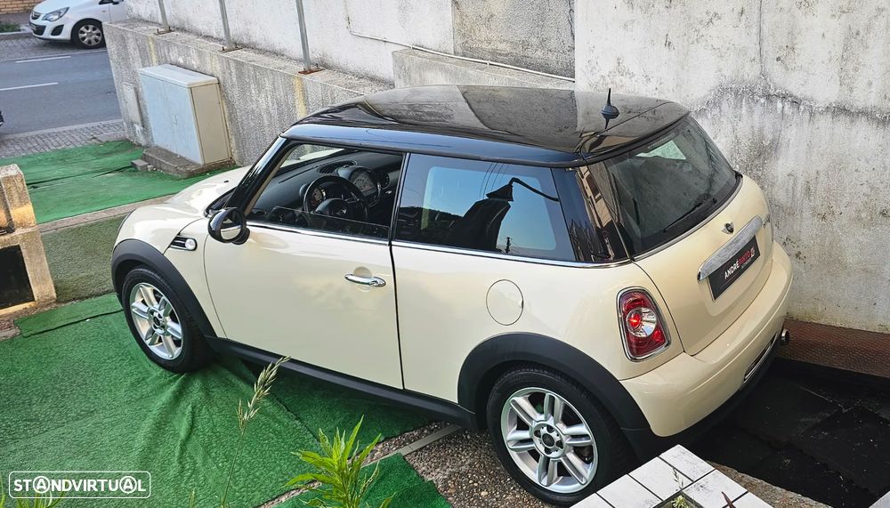 MINI 3 Portas Cooper D - 6