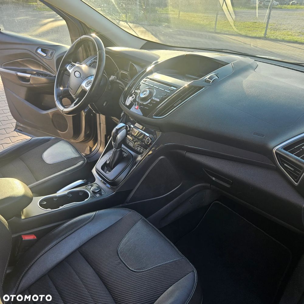 Ford Kuga 2.0 TDCi 4WD Titanium - 25