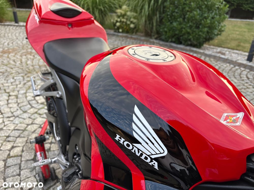 Honda CBR - 17