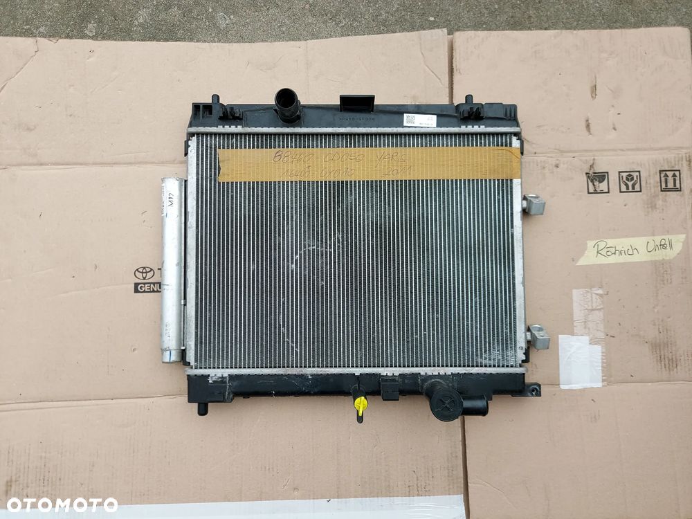 Yaris II Lift 09-11 1.33 Chłodnica Wody Klimatyzacji