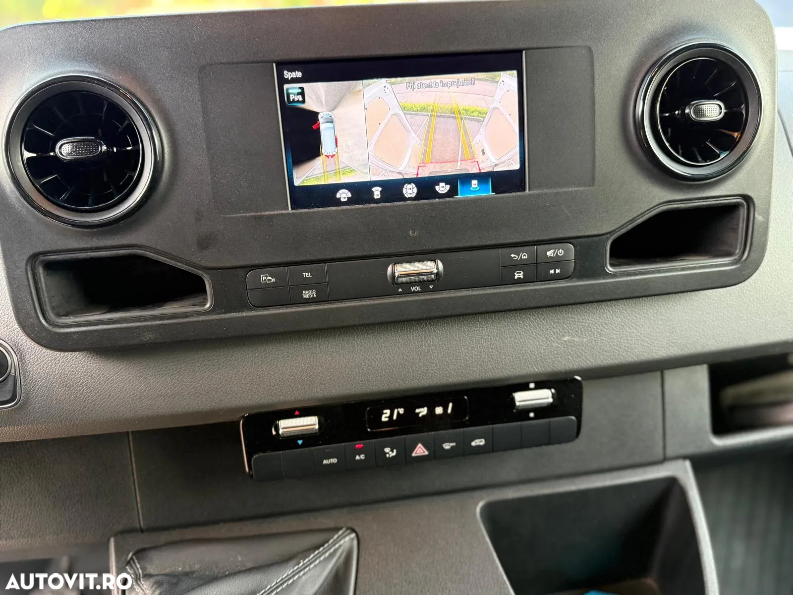 Mercedes-Benz Sprinter - 12