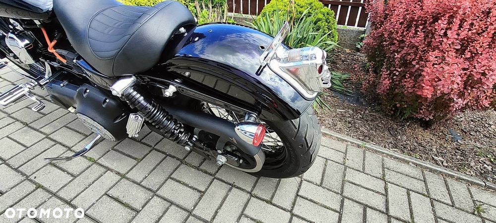 Harley-Davidson Dyna Street Bob - 11