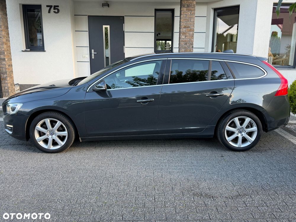 Volvo V60 D2 Drive-E Momentum - 14