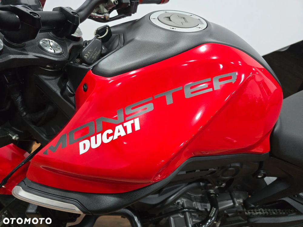 Ducati Monster - 17