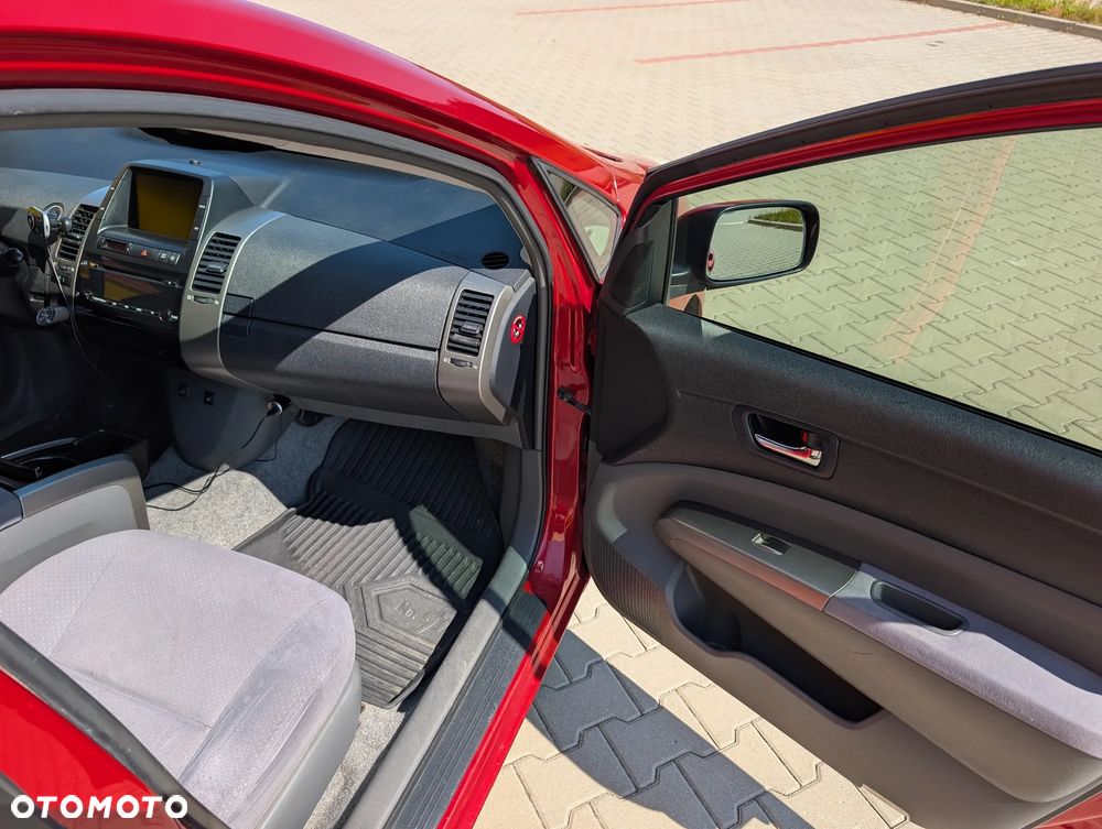 Toyota Prius 1.5 VVT-i Sol - 16