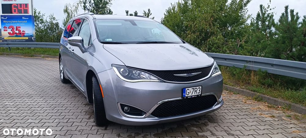 Chrysler Pacifica - 26