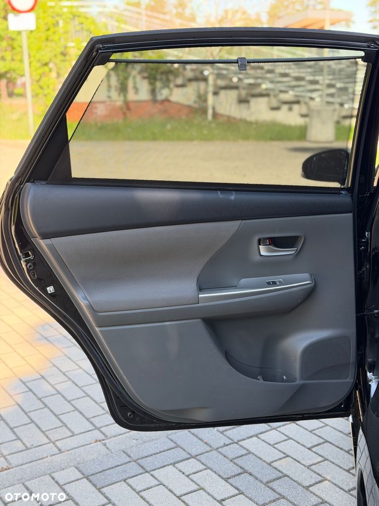 Toyota Prius+ (Hybrid) Executive - 15