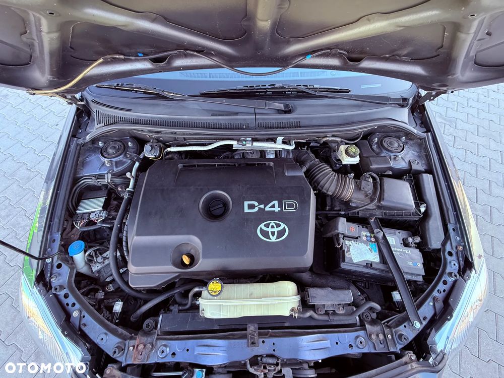 Toyota Avensis 2.2 D-4D Prestige - 35