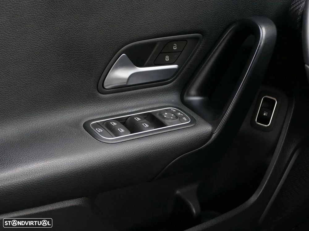 Mercedes-Benz A 250 Limousine e Style Plus - 30