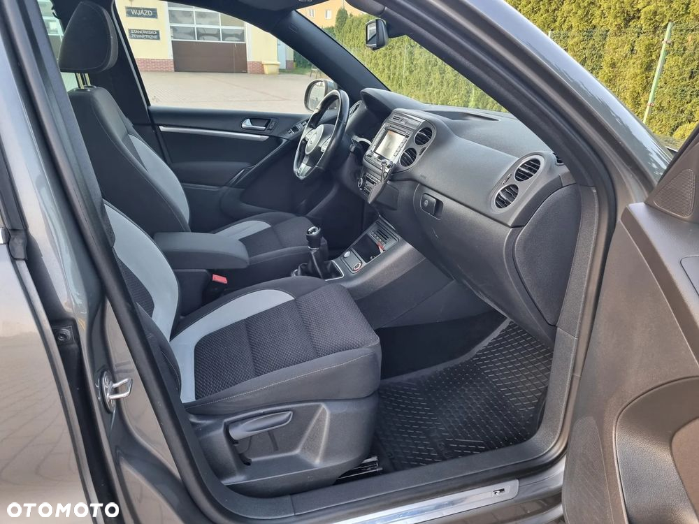 Volkswagen Tiguan 2.0 TDI R-Style - 33