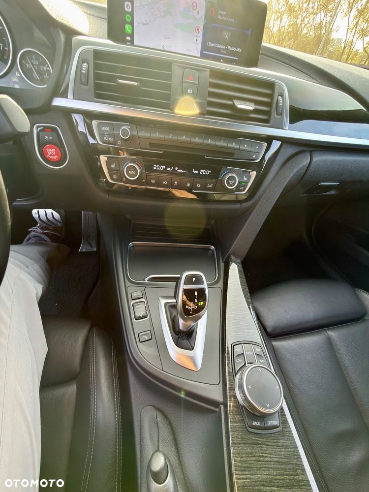 BMW Seria 3 340i xDrive M Sport Shadow sport - 23