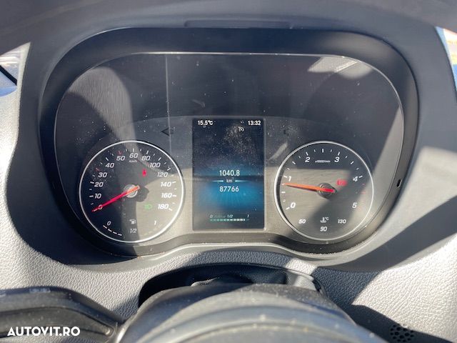 Mercedes-Benz Sprinter - 4