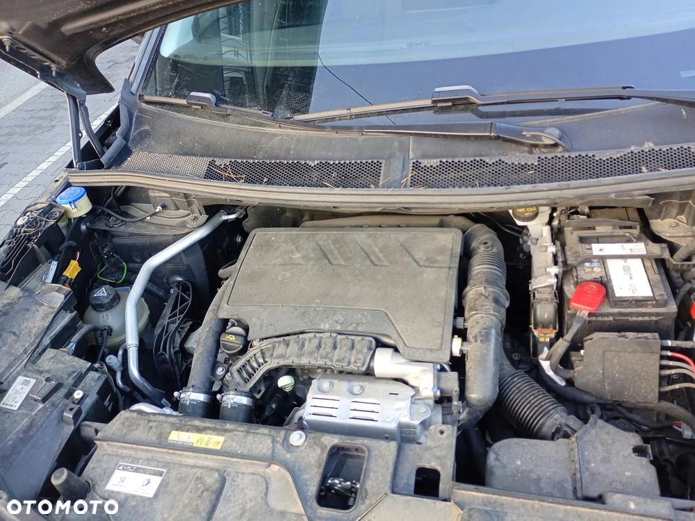 Peugeot 5008 - 12