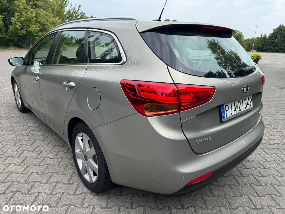 Kia Ceed 1.6 GDI Business Line - 13